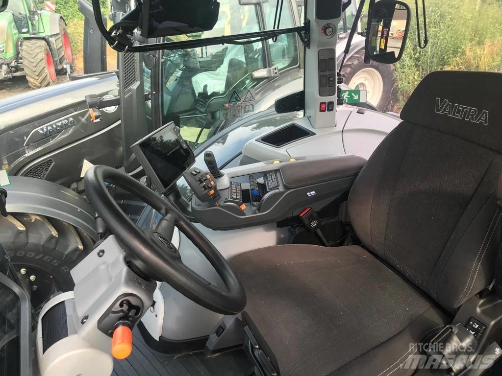 Valtra S 394 Traktorji