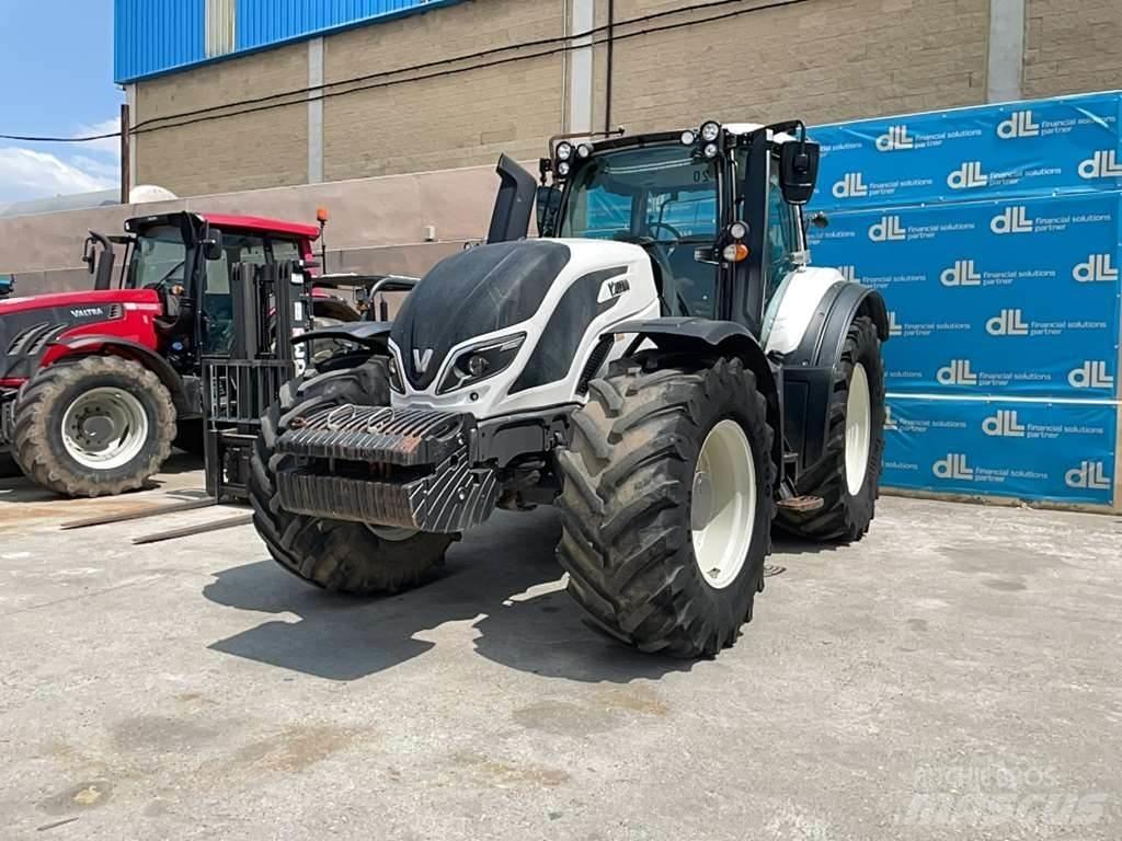Valtra T174E Traktorji