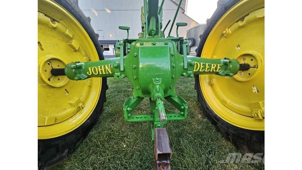 John Deere B Bagri