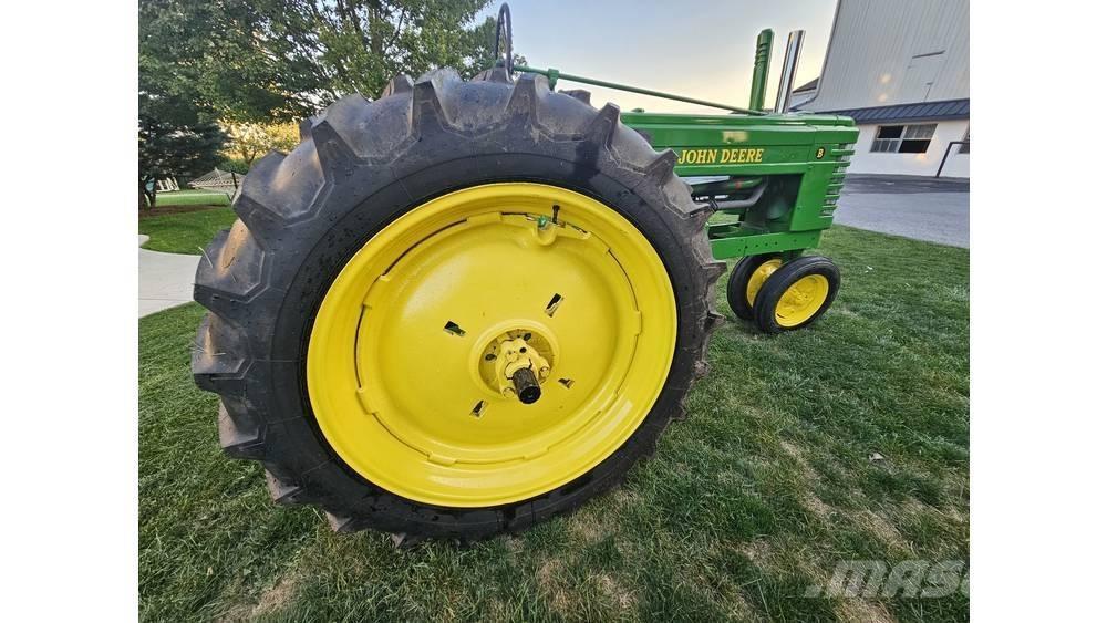 John Deere B Bagri