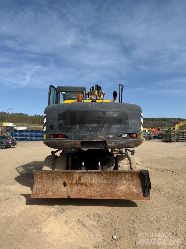 JCB JS 145 W Bagri na kolesih