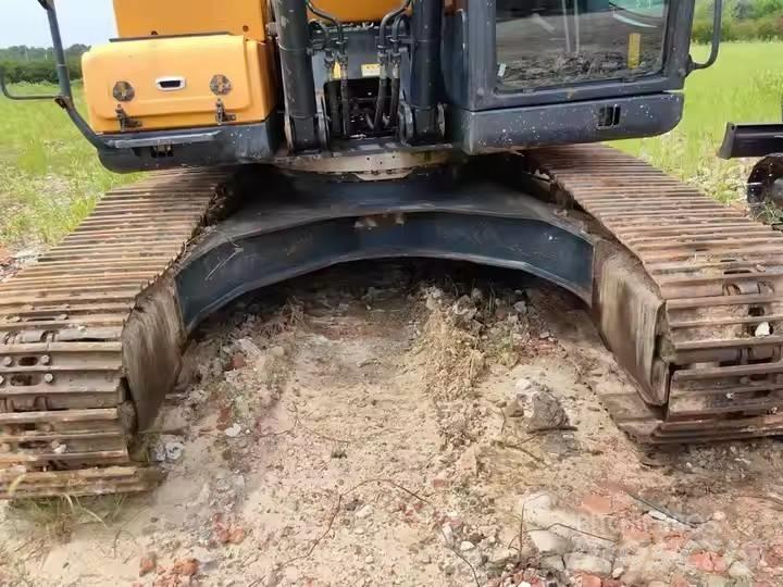 Hyundai 225LVS Bagri goseničarji