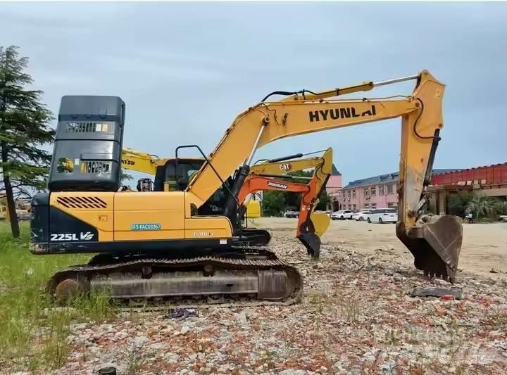 Hyundai 225LVS Bagri goseničarji