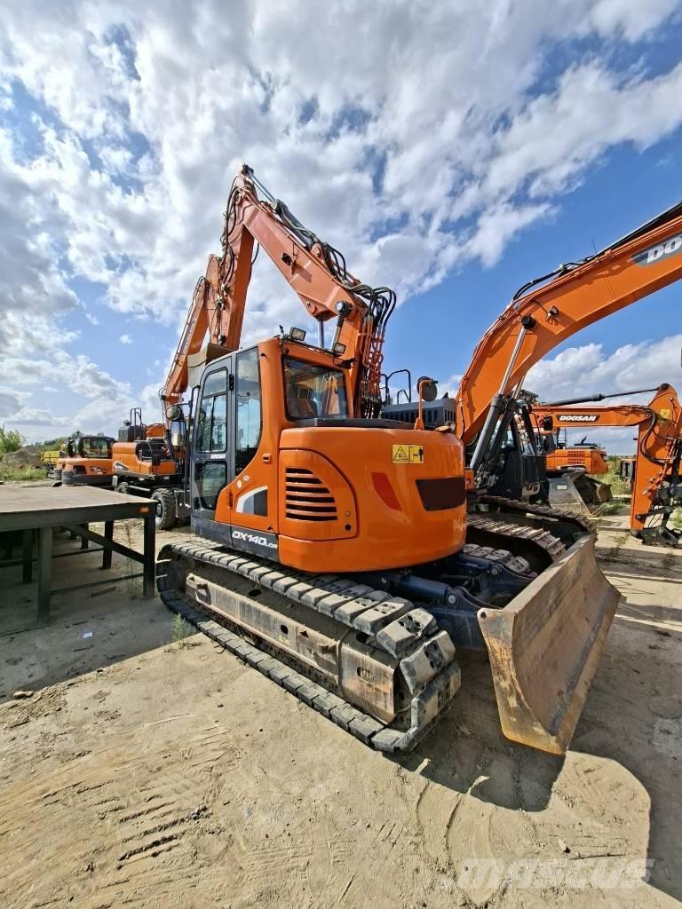 Doosan DX 140 LCR Bagri goseničarji