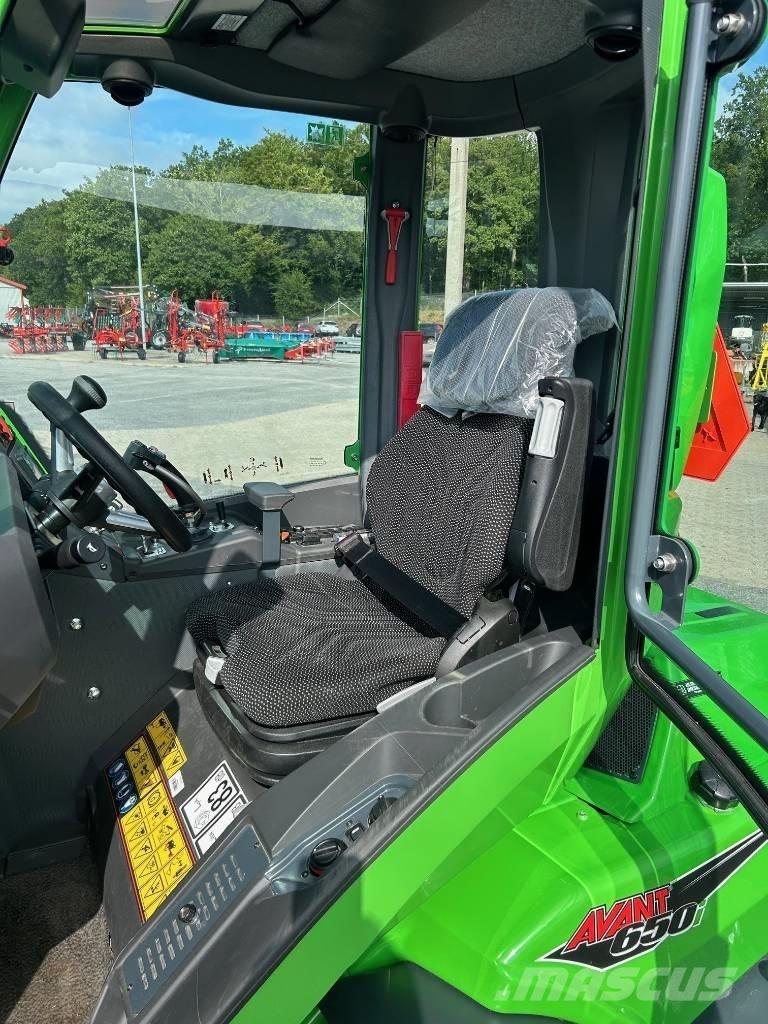 Avant 650 i Skid steer mini nakladalci