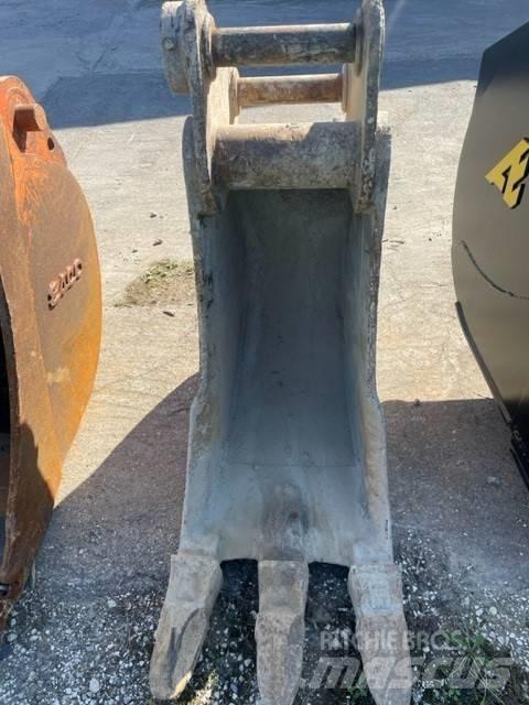 Doosan DX255LC-5 Bagri goseničarji