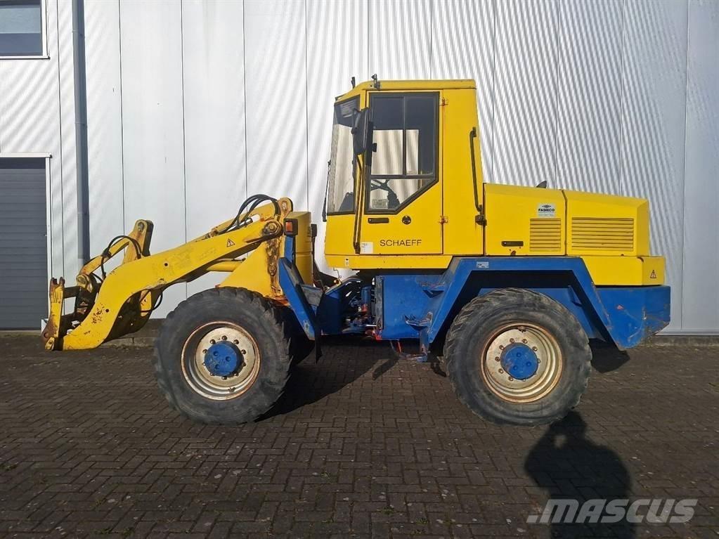 Schaeff SKS 661 Kolesni nakladalci