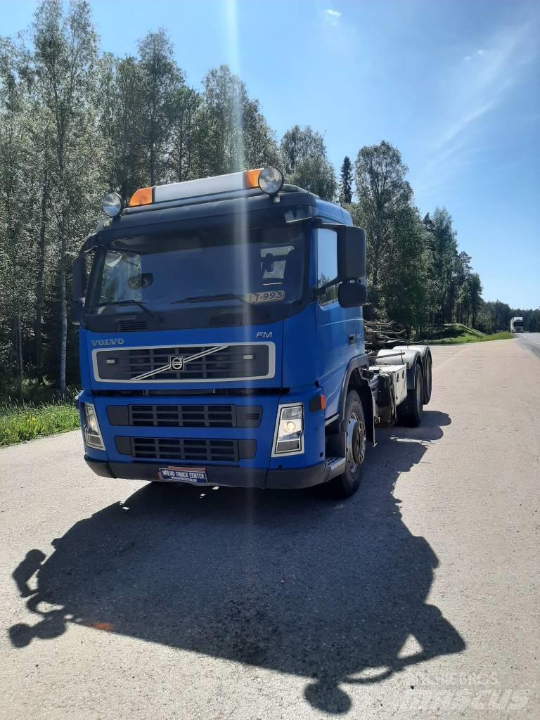 Volvo FM 13 Razstavljivi tovornjaki z žičnimi dvigali