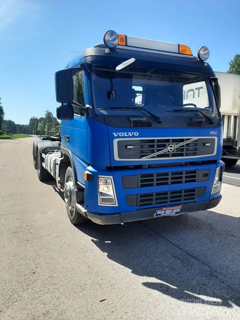 Volvo FM 13 Razstavljivi tovornjaki z žičnimi dvigali