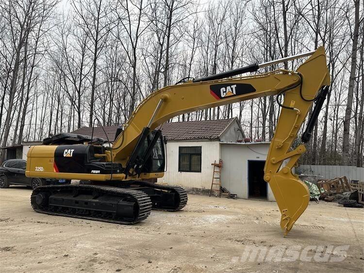 CAT 325D2 Bagri goseničarji
