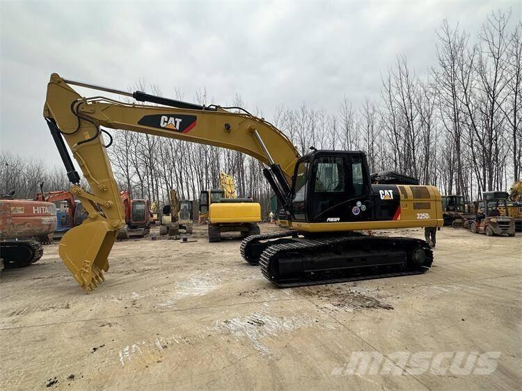 CAT 325D2 Bagri goseničarji