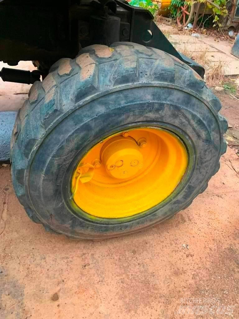 Hyundai Robex 60 W-7 Bagri na kolesih