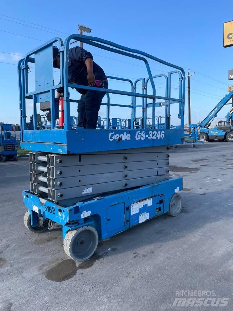Genie GS 3246 Škarjaste dvižne ploščadi