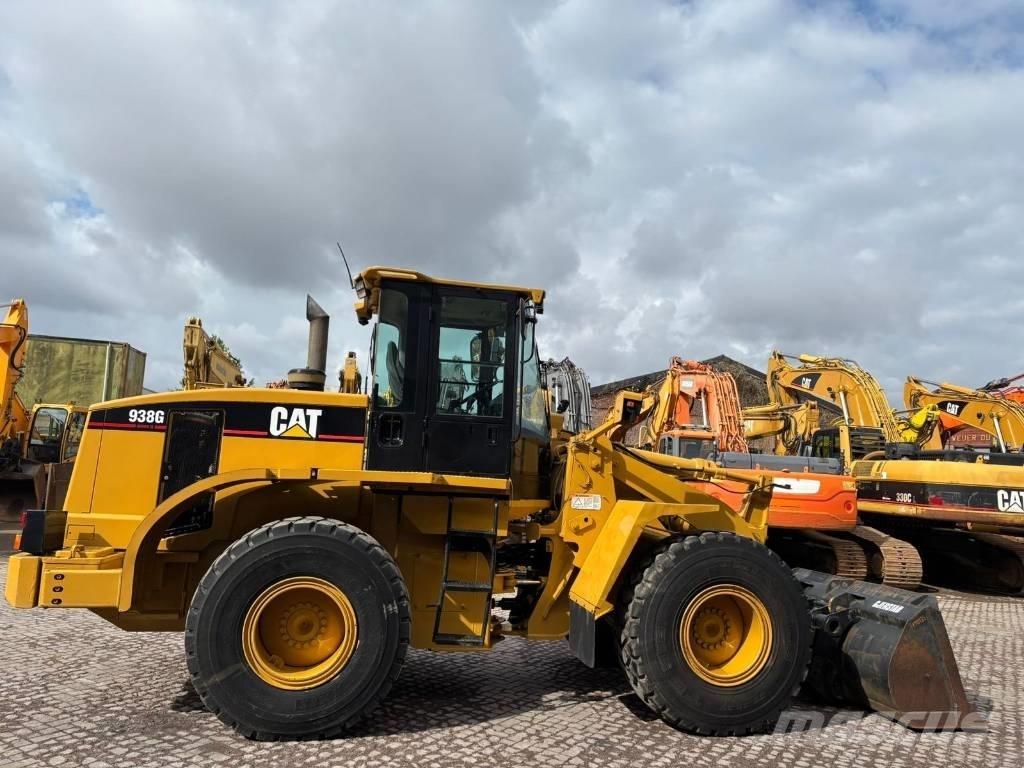 CAT 938 G Kolesni nakladalci