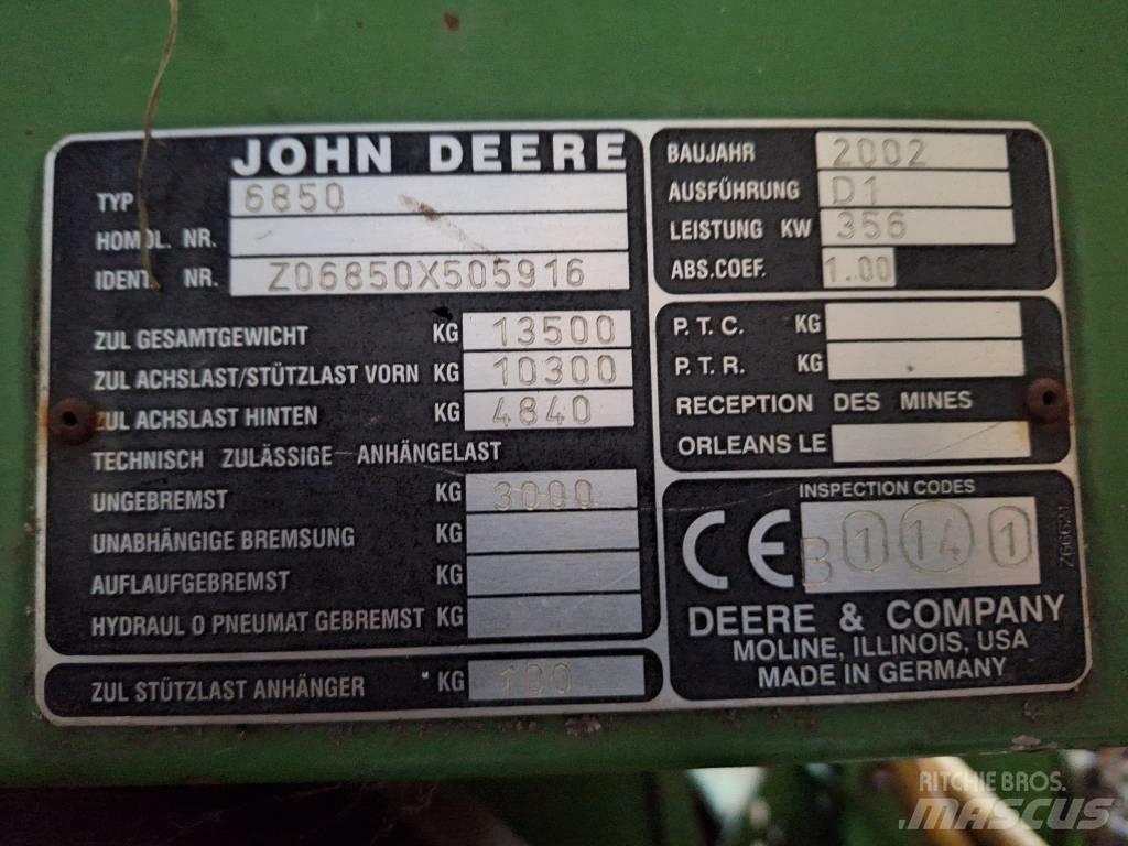 John Deere 6850 Stroji za krmo na lastni pogon