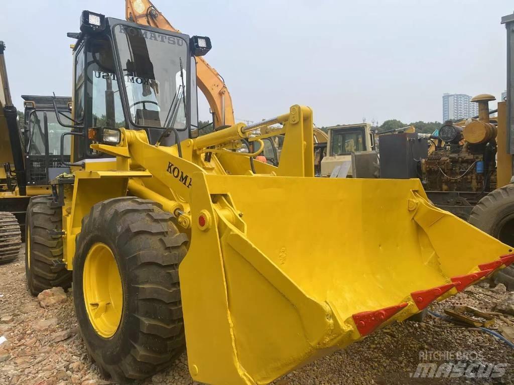 Komatsu WA100-1 Kolesni nakladalci