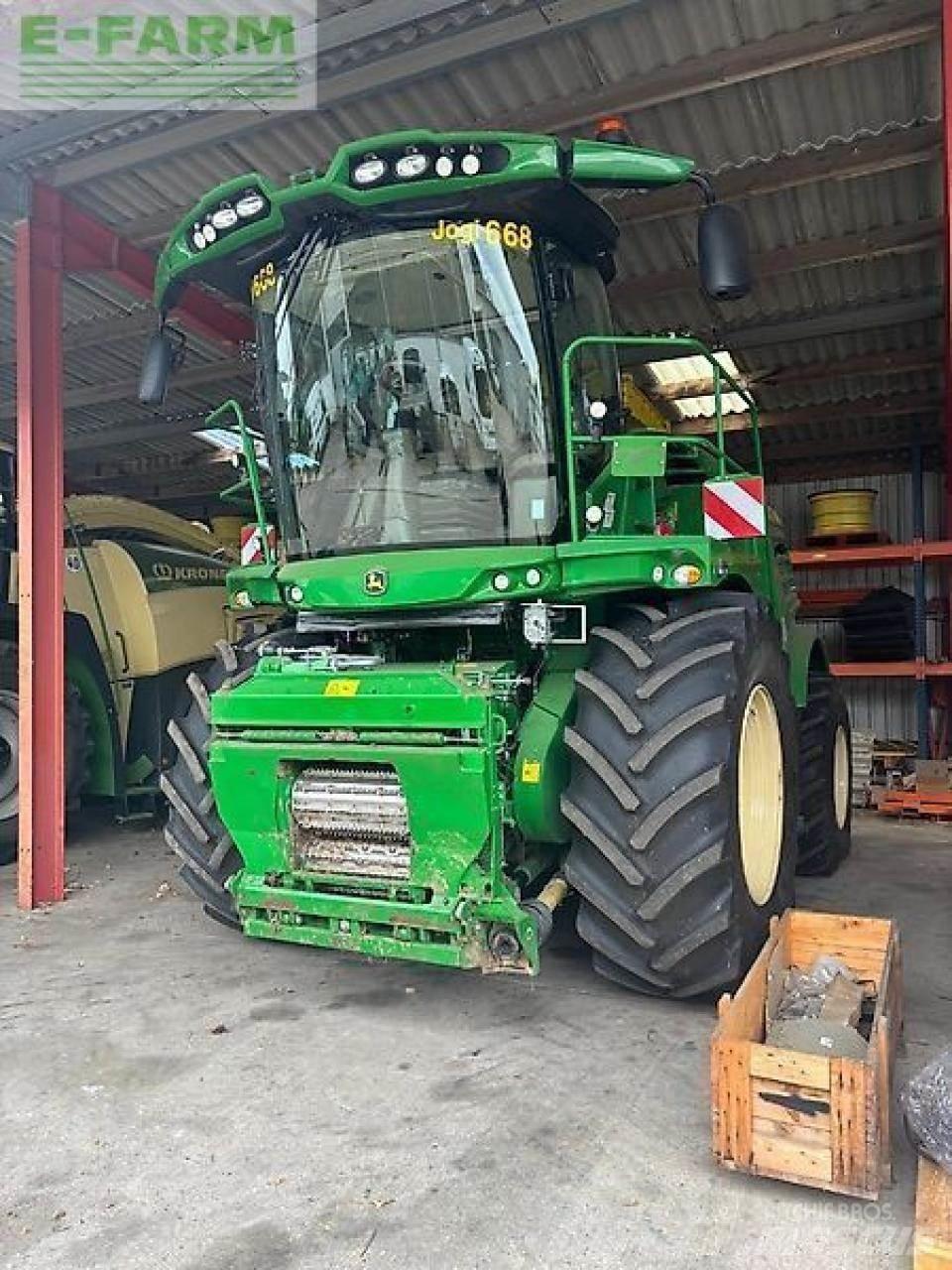 John Deere 8600 Stroji za krmo na lastni pogon