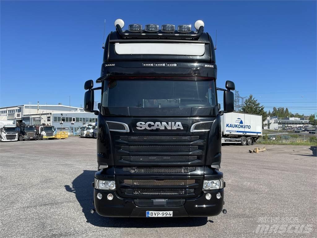 Scania R580 6x4 Vlačilci