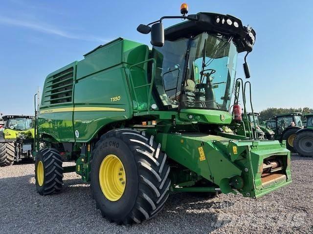 John Deere T 550 Kombajni
