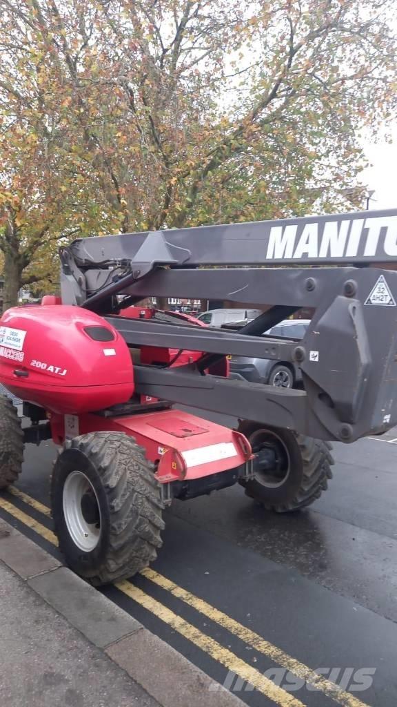 Manitou 200 ATJ Zglobne dvižne ploščadi