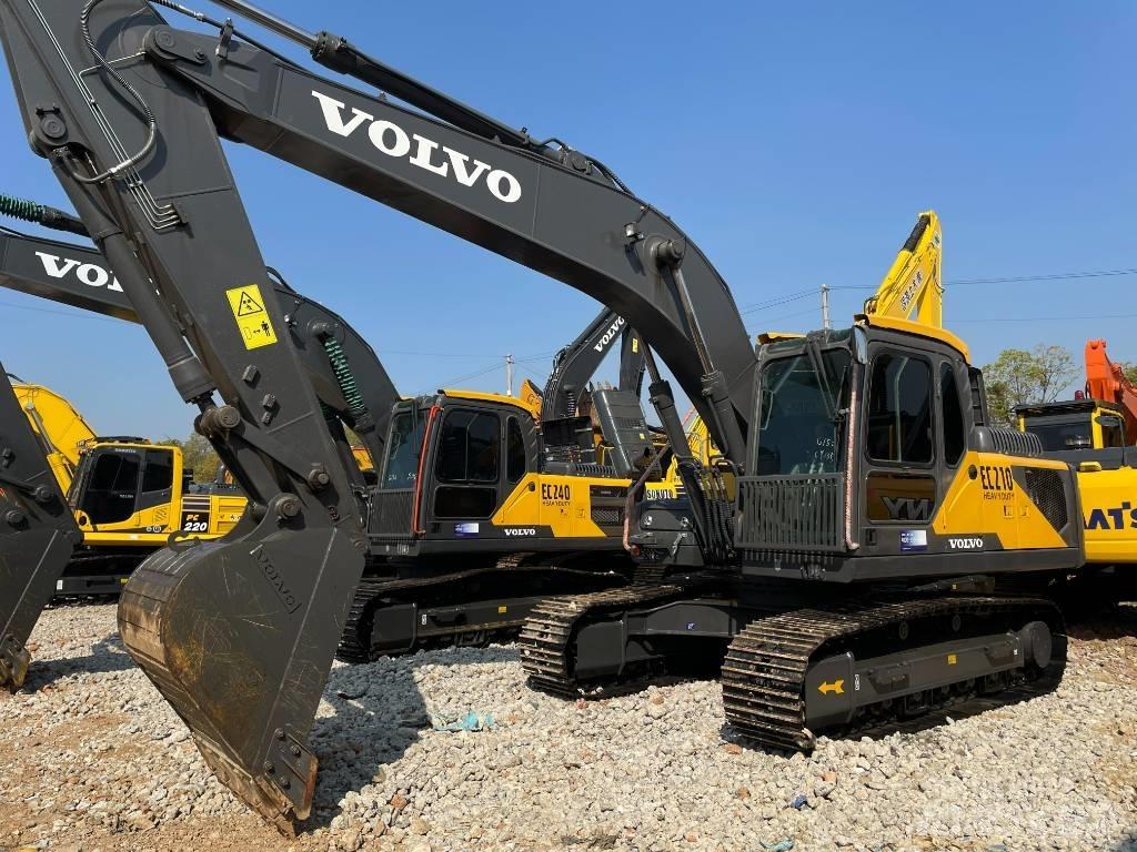 Volvo 210 Bagri goseničarji