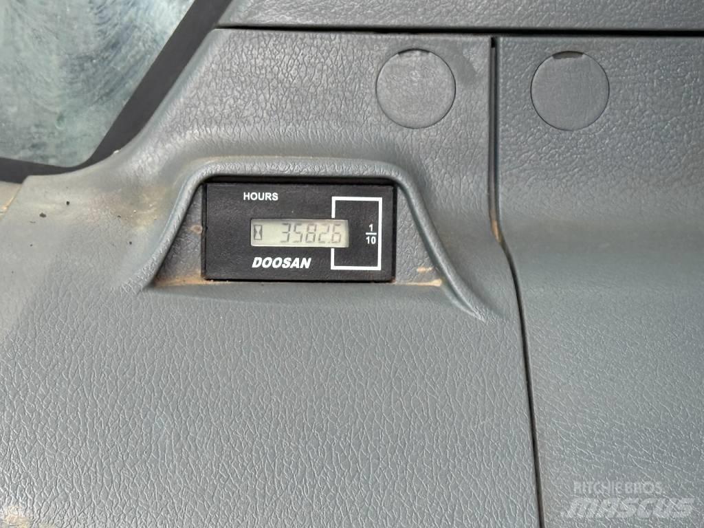 Doosan DX225LC-7 Bagri goseničarji