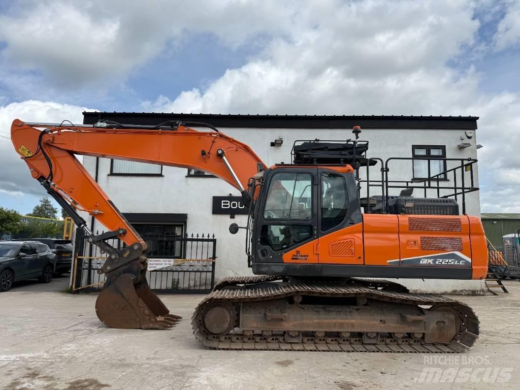 Doosan DX225LC-7 Bagri goseničarji