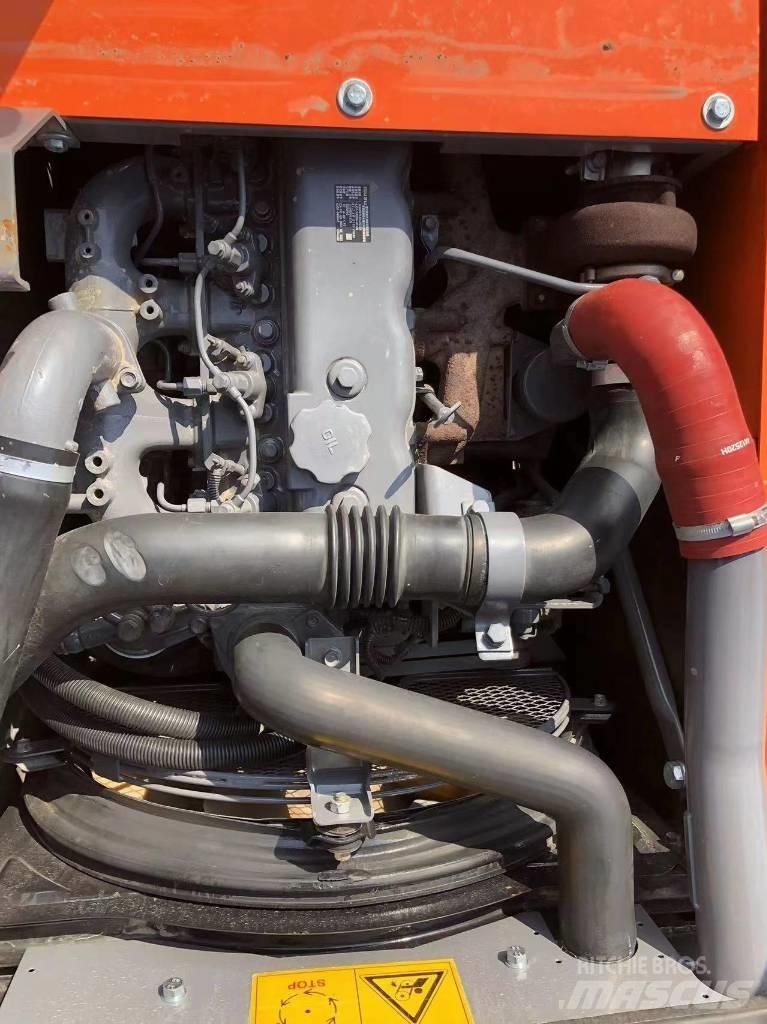 Hitachi ZX 120 Bagri goseničarji