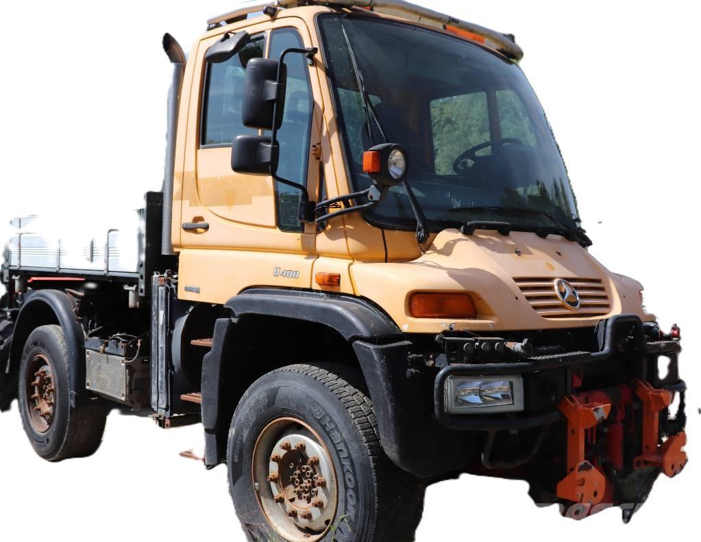 Unimog U400 Tovornjaki s kesonom/platojem