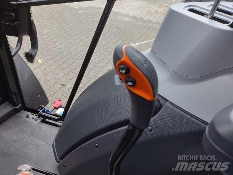 Valtra A95 Traktorji