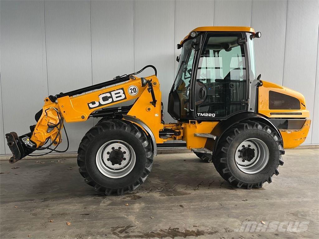 JCB TM 220 Agri Kolesni nakladalci