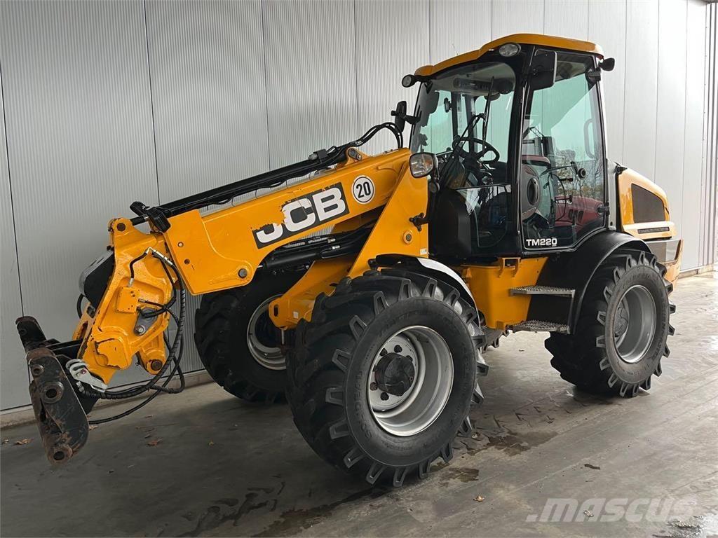 JCB TM 220 Agri Kolesni nakladalci