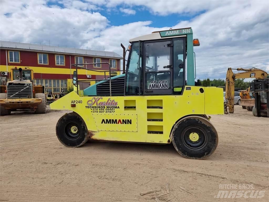 Ammann AP 240 Kolesni valjarji s pnevmatikami