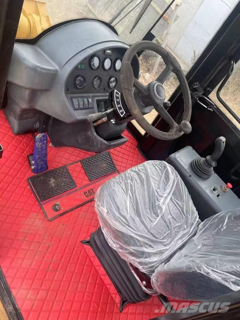 CAT 950 H Kolesni nakladalci