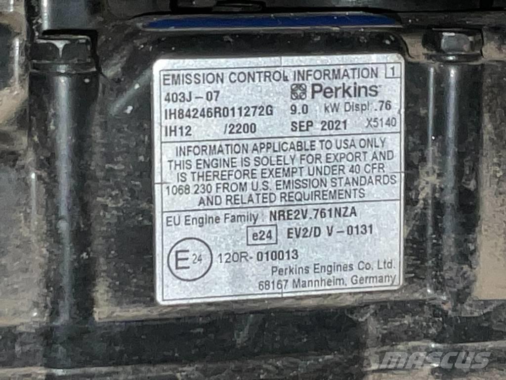 JCB 8008 Mini bagri <7t