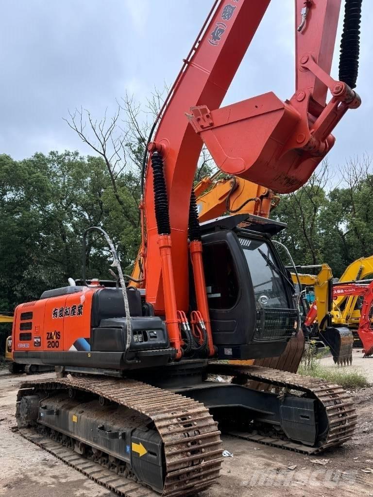 Hitachi ZX 200 Bagri goseničarji