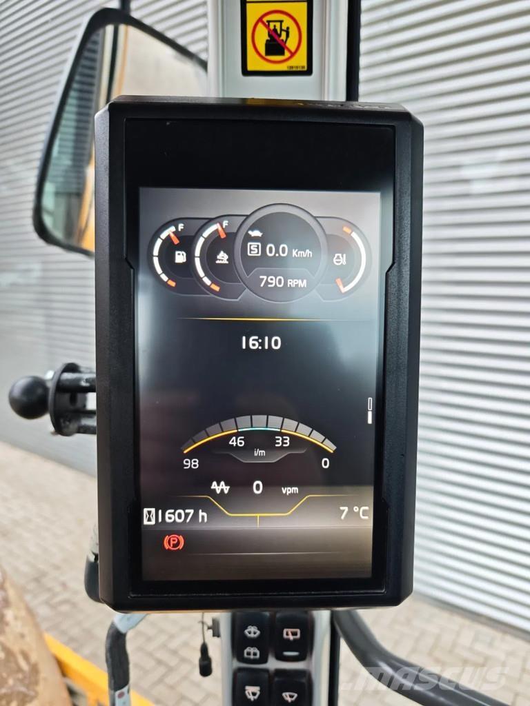 Volvo SD135B Kolesni valjarji s pnevmatikami