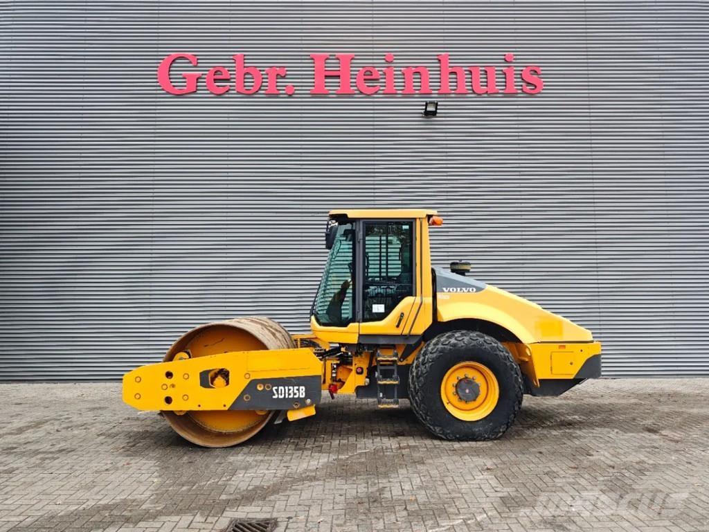 Volvo SD135B Kolesni valjarji s pnevmatikami