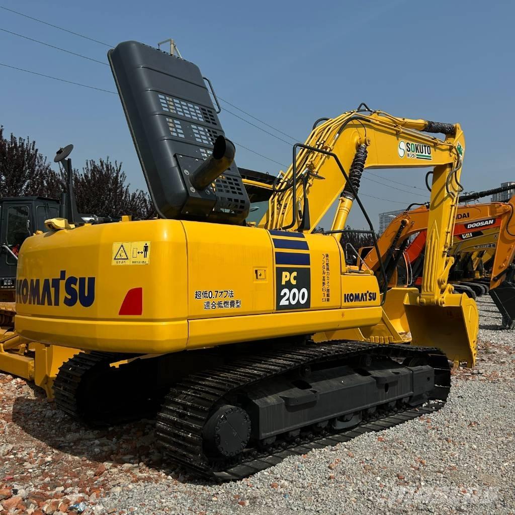 Komatsu 200-8 Bagri goseničarji