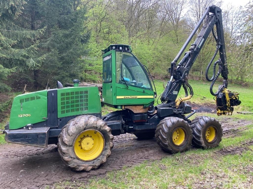 John Deere 1270 D Harvesterji