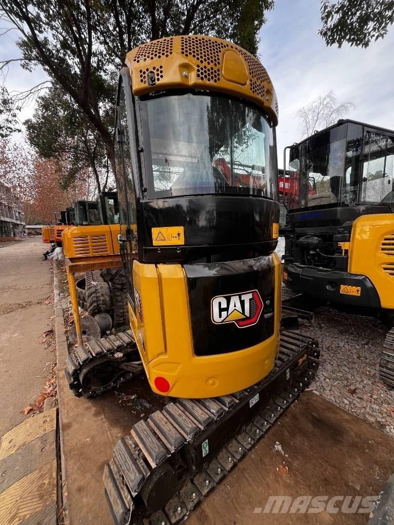 CAT 302 Bagri goseničarji