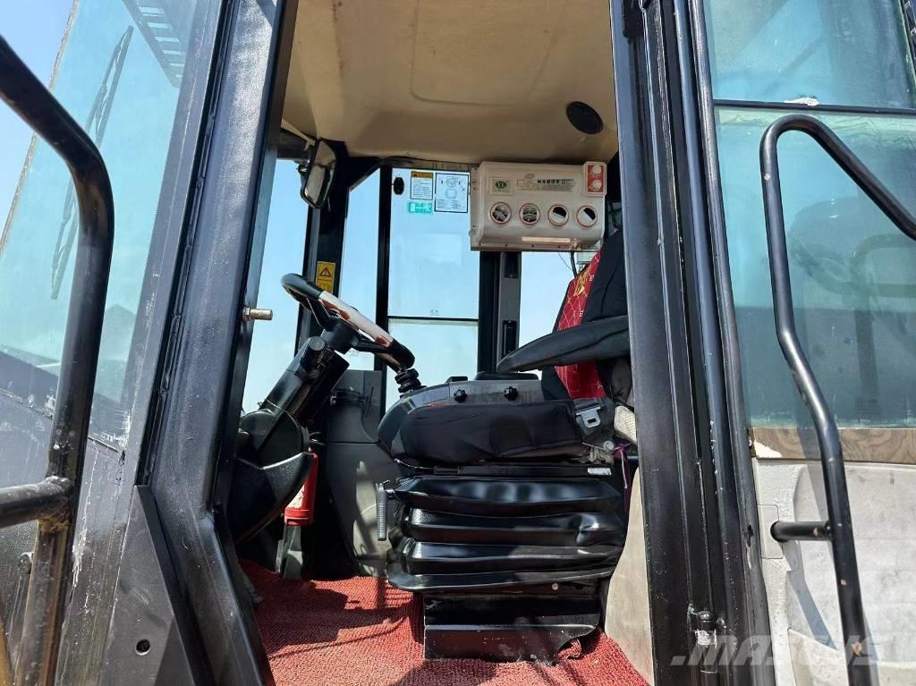 CAT 980 H Kolesni nakladalci