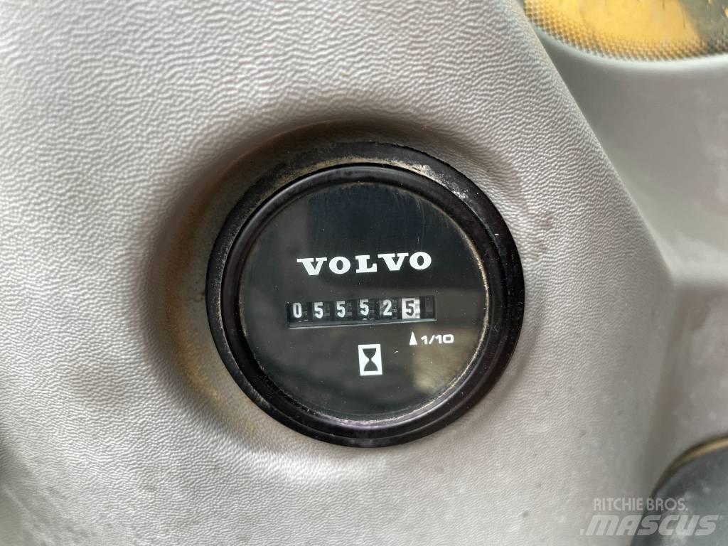 Volvo ECR 235 Bagri goseničarji