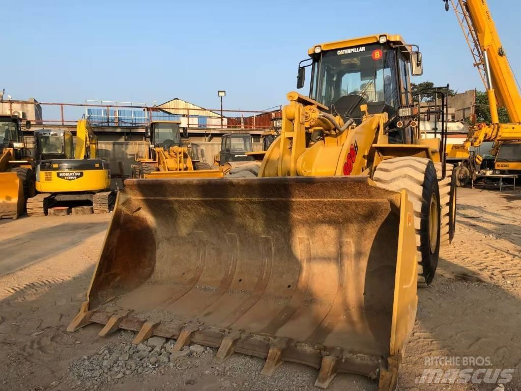CAT 966H Kolesni nakladalci