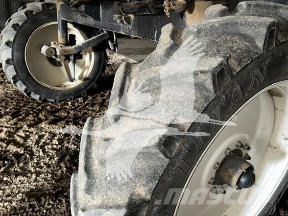 Apache AS1010 Samohodne škropilnice