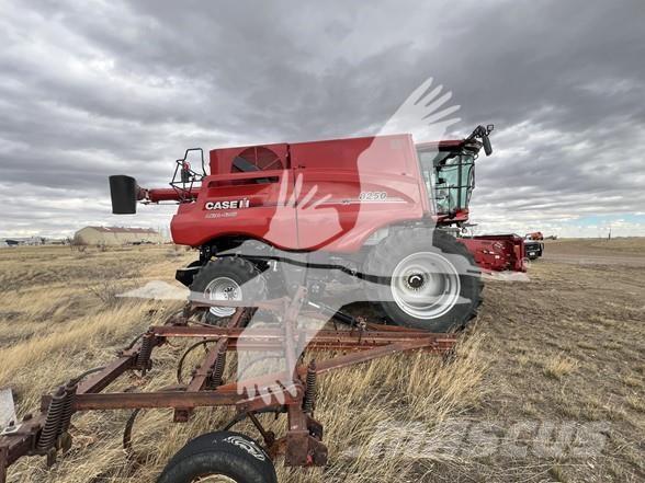 Case IH 8250 Kombajni