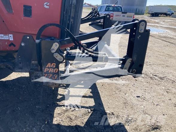 Versatile 550 Traktorji