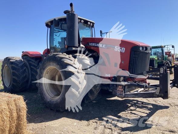 Versatile 550 Traktorji