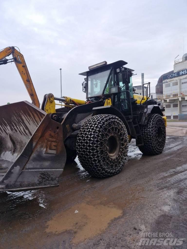 Hitachi ZW250-6 Kolesni nakladalci