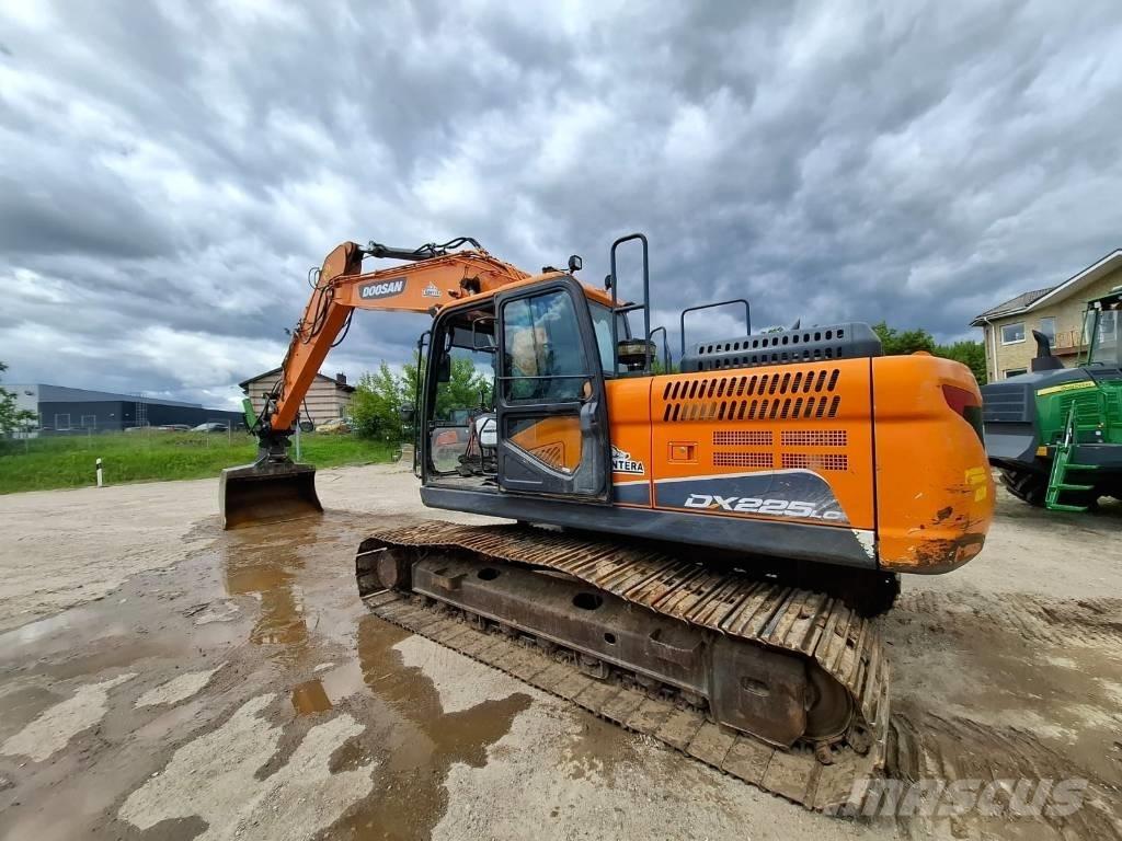 Doosan DX 225 LC-5 Bagri goseničarji